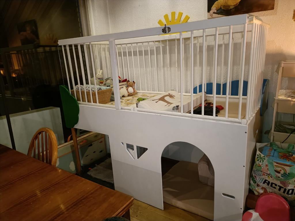 Tweelingbox met speelhuisje - Ideaal voor twee!, Kinderen en Baby's, Boxen, Ophalen, Gebruikt, Rechthoekig