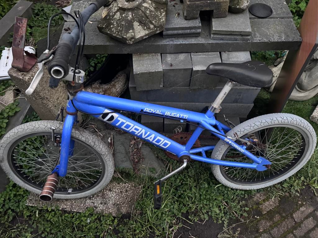 Bmx royal buggati, Ophalen of Verzenden, Zo goed als nieuw, Staal, Voetsteunen