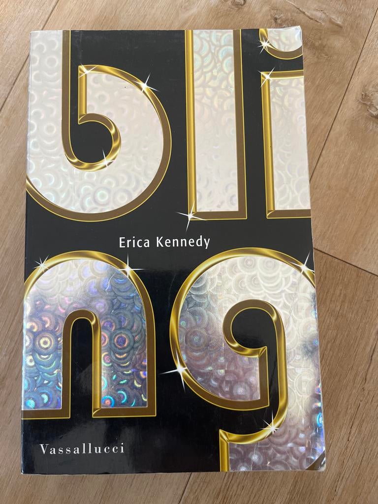E. Kennedy - Bling, Ophalen of Verzenden, Zo goed als nieuw, E. Kennedy
