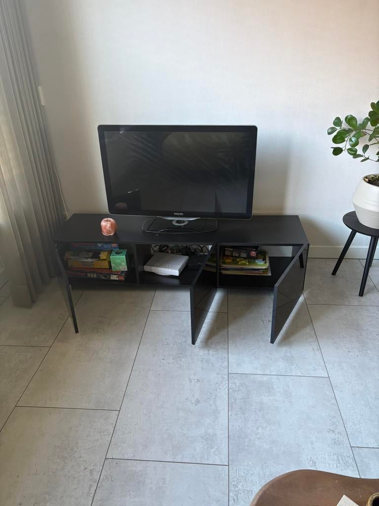 Tvmeubel, 100 tot 150 cm, Ophalen of Verzenden, Zo goed als nieuw, Minder dan 100 cm