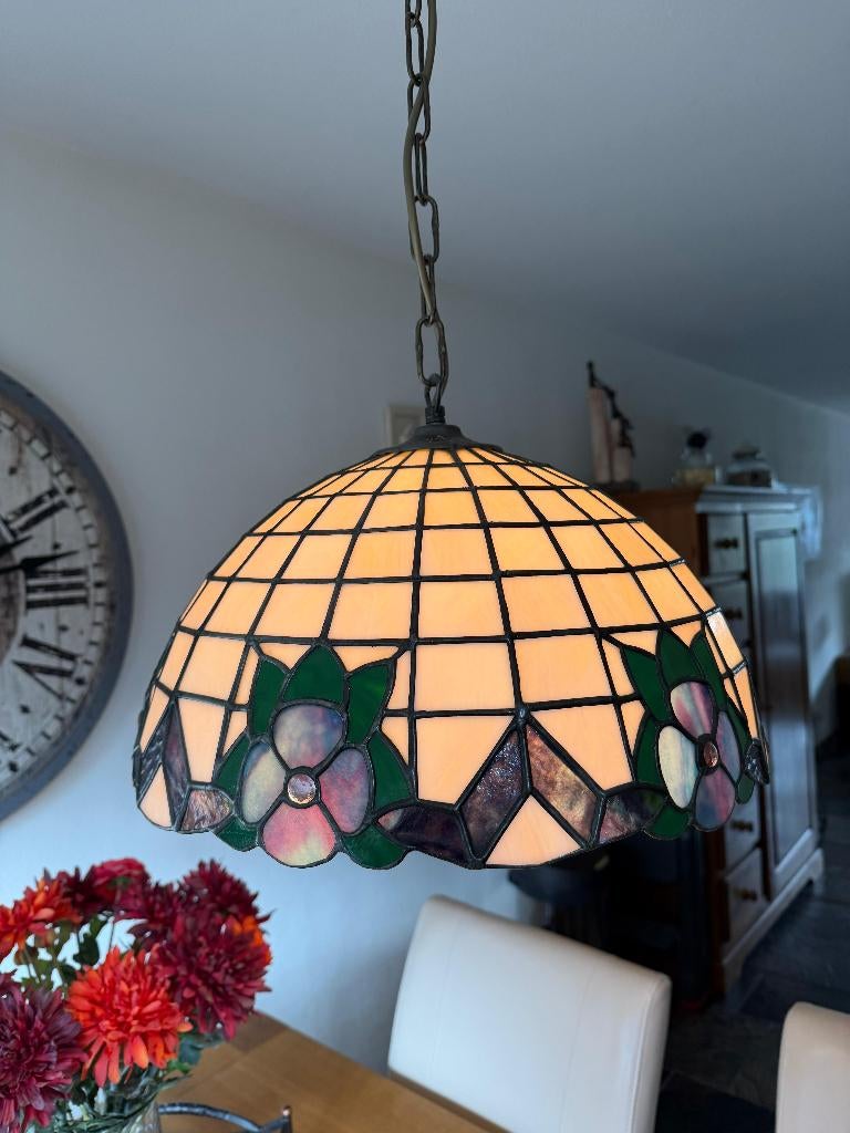 Tiffany glas in lood hanglamp, Huis en Inrichting, Lampen | Hanglampen, Ophalen, Zo goed als nieuw, Glas, Minder dan 50 cm