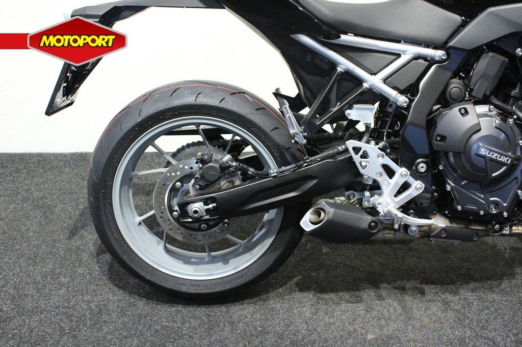 Suzuki GSX GSX-8S - foto 3