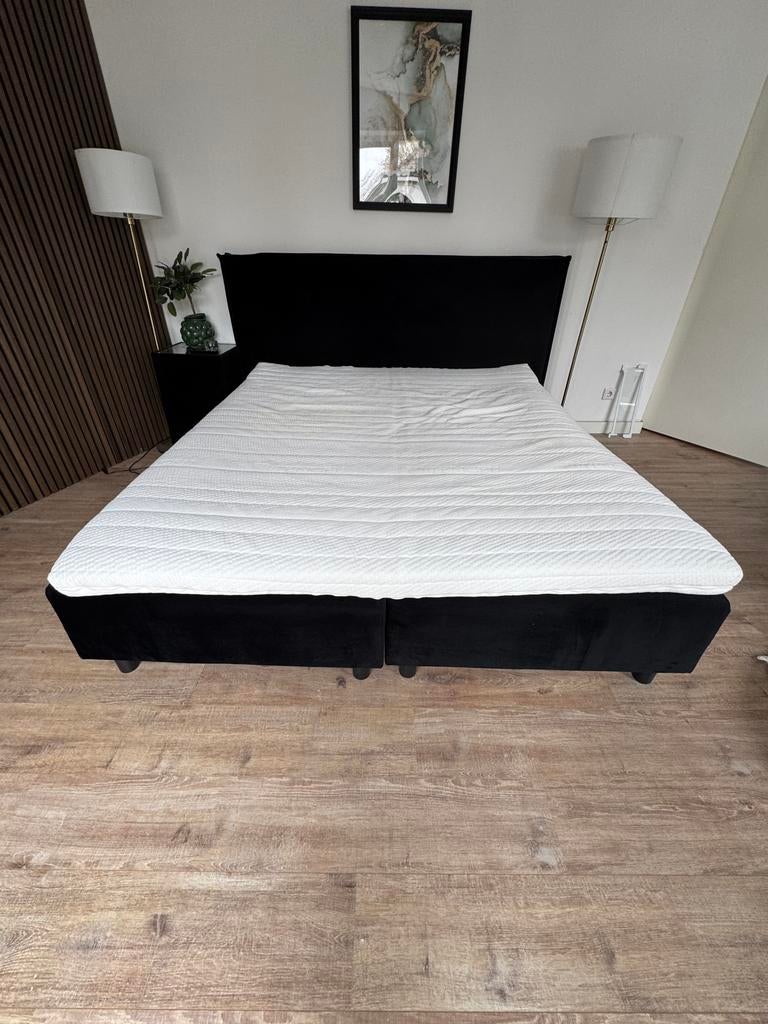 Boxspring bed 180x200 zwart met matras – goede staat, Huis en Inrichting, Ophalen, Zwart, Tweepersoons, Zo goed als nieuw