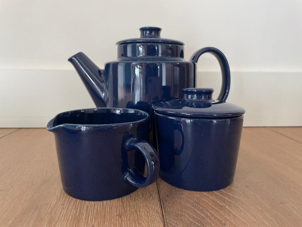 Arabia Finland Kilta/Teema theepot en roomstel, Huis en Inrichting, Keuken | Servies, Keramiek, Overige typen, Ophalen of Verzenden