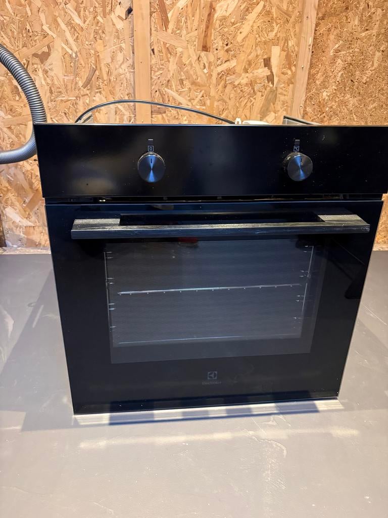 Electrolux KOHLH00BK inbouw oven nis 60 ONGEBRUIKT, Witgoed en Apparatuur, Ovens, Ophalen, Oven, Hete lucht, 60 cm of meer