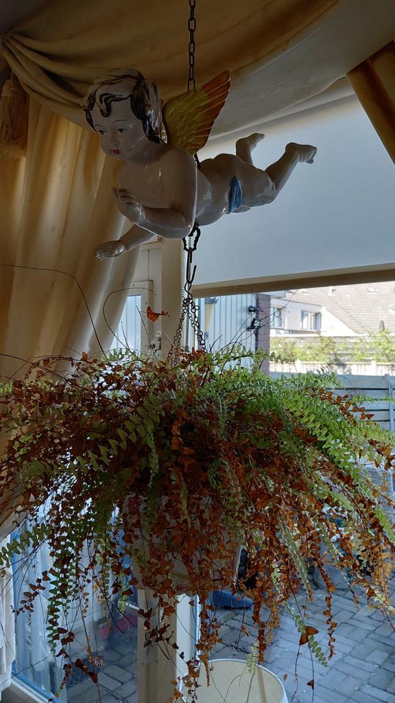 Porseleinen hangpot met engel, Antiek en Kunst, Antiek | Porselein, Ophalen of Verzenden