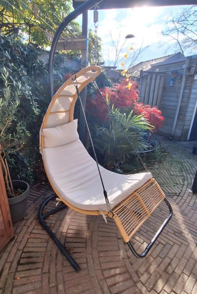 Fijne hangstoel, Ophalen