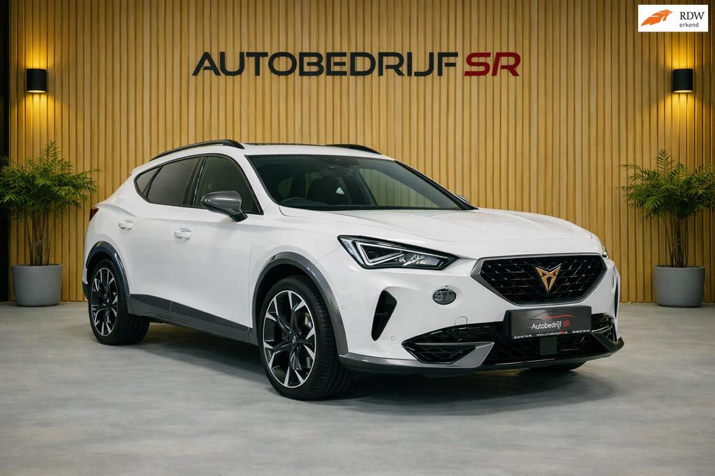 Cupra FORMENTOR 2.0 TSI 4DRIVE Panoramadak! Keyless! Camera!, Euro 6, 4 cilinders, Leder en Stof, Wit