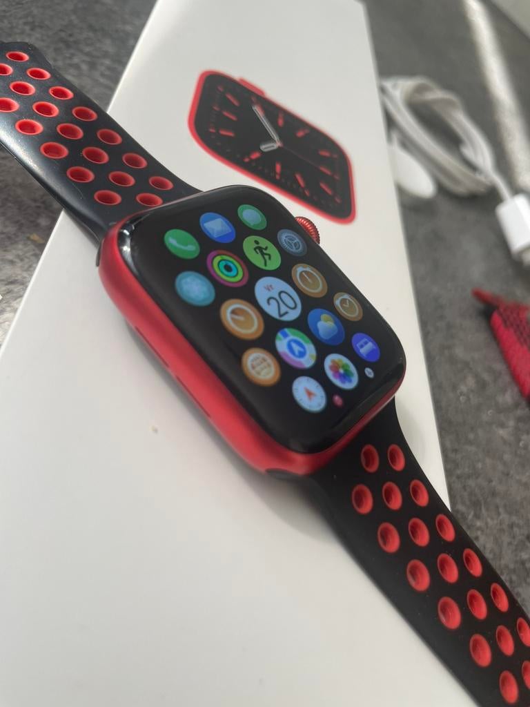 Apple watch  6 serie 44mm Gps (Red product), Ophalen, IOS, Zo goed als nieuw, GPS