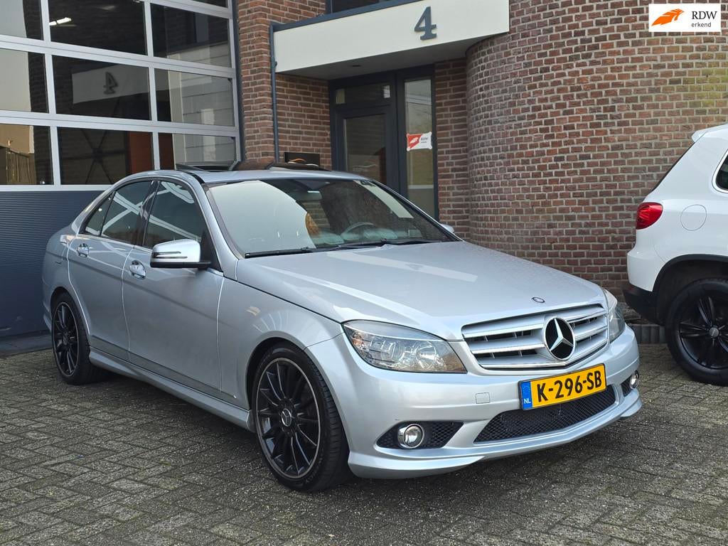 Mercedes-Benz C-klasse 300 Avantgarde 4-Matic |Dakraam |Leer, Auto's, Mercedes-Benz, Euro 5, Gebruikt, 1535 kg, Leder en Stof