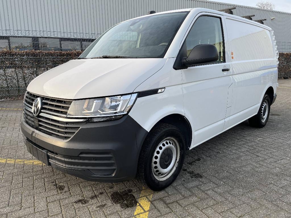 Volkswagen Transporter T6.1 2.0 TDI 110PK + leder 3-pers. VW, Auto's, Voorwielaandrijving, Stof, 4 cilinders, Volkswagen