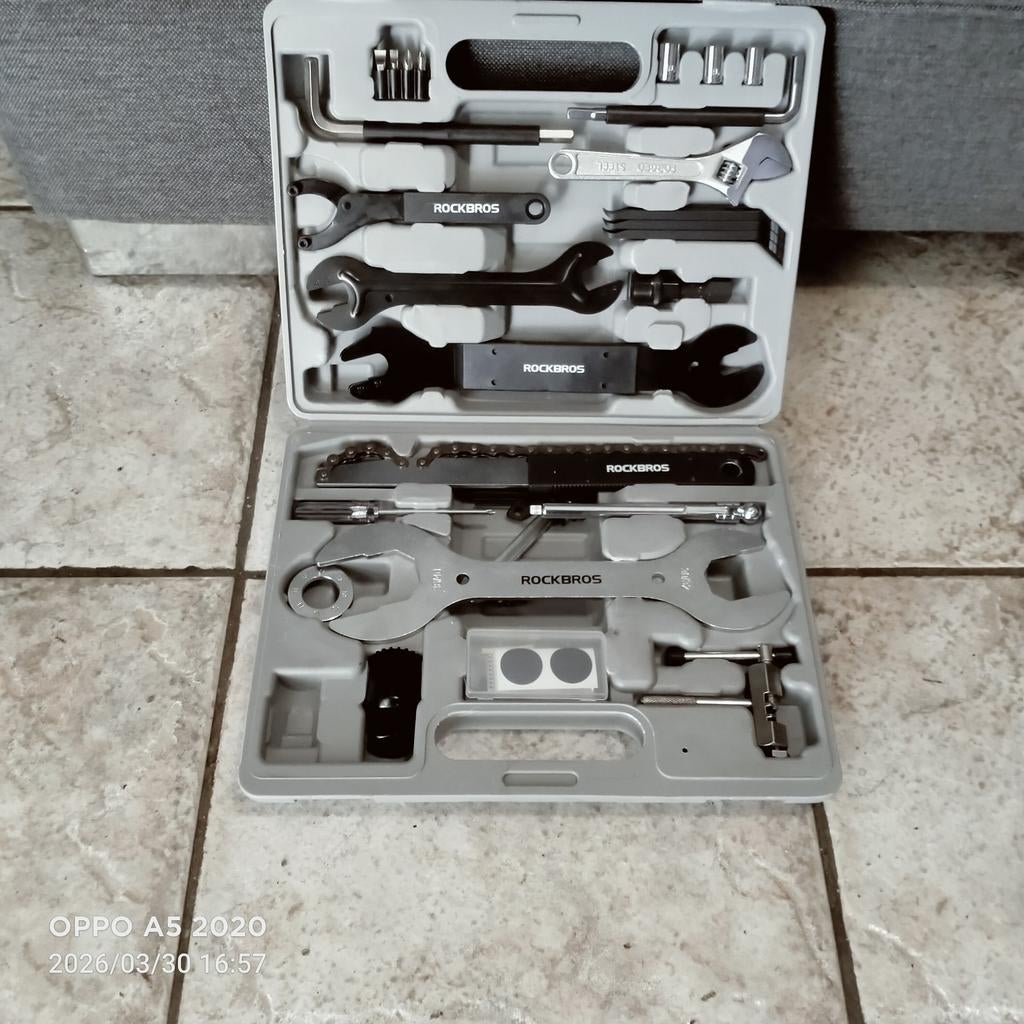 Fiets gereedschap met koffer, Fietsen en Brommers, Fietsaccessoires | Fietsgereedschap, Ophalen, Nieuw, Gereedschapsset