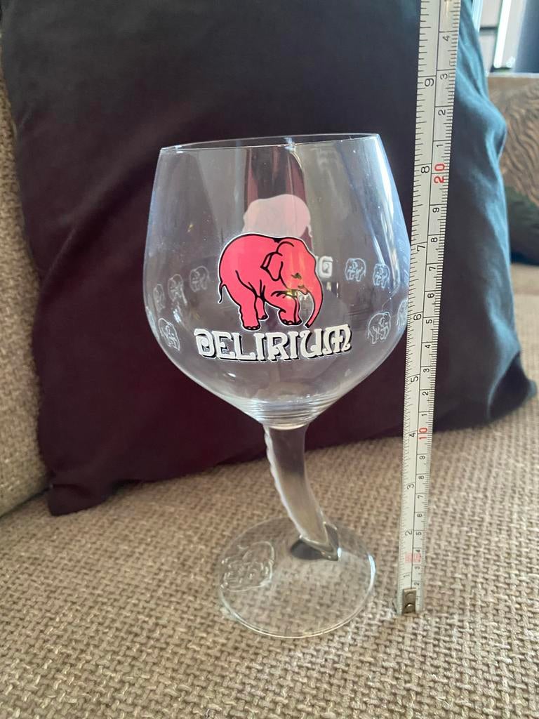 Delirium Tremens bierglas met roze olifant, Verzamelen, Biermerken, Ophalen of Verzenden, Zo goed als nieuw, Glas of Glazen