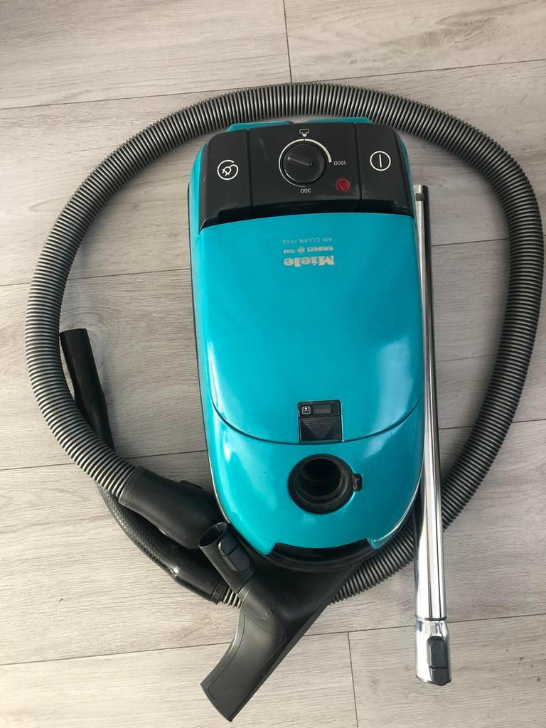 Te koop goede nette stofzuiger van Mielie 1500w, Witgoed en Apparatuur, Stofzuigers, Ophalen of Verzenden, Zo goed als nieuw, 1200 tot 1600 watt
