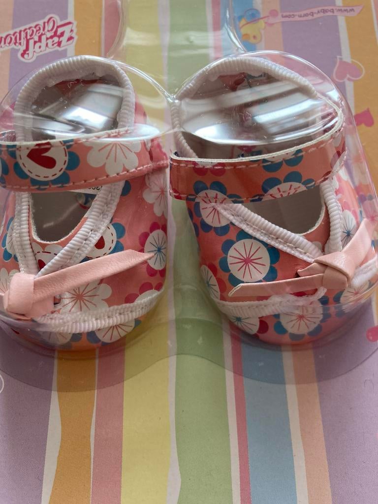 Nieuwe baby born schoentjes, Kinderen en Baby's, Speelgoed | Poppen, Ophalen of Verzenden, Nieuw, Babypop