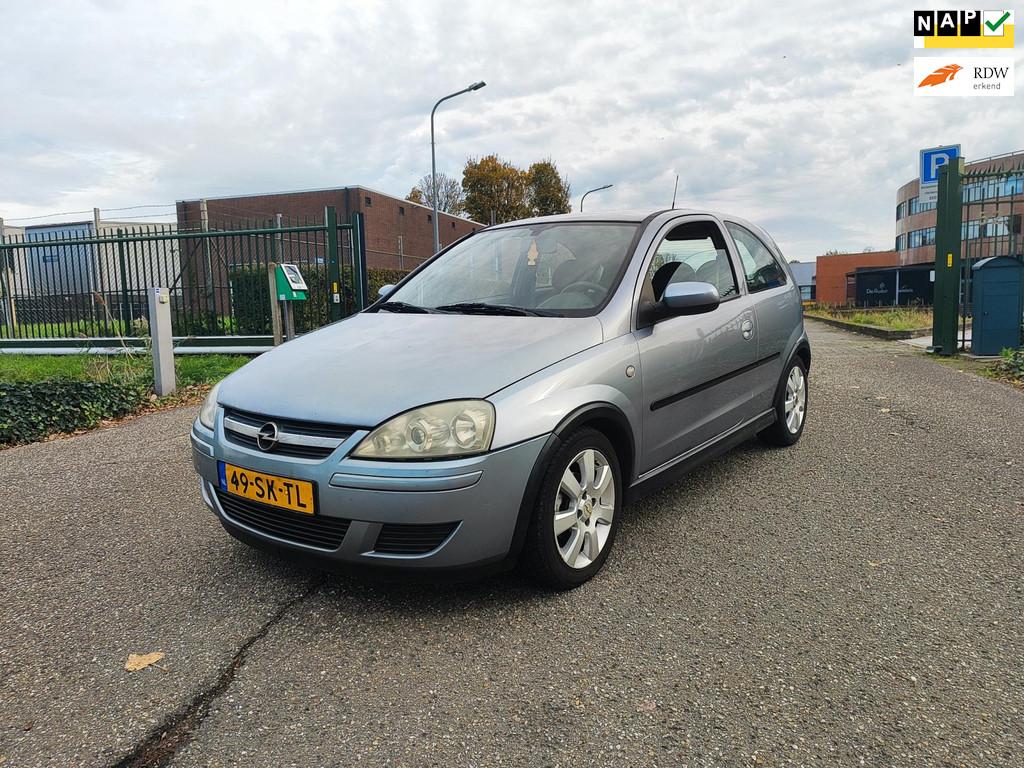 Opel Corsa 1.2-16V Silverline AIRCO! NEW APK! NAP!, Auto's, Opel, Voorwielaandrijving, Gebruikt, 31 €/maand, 4 cilinders