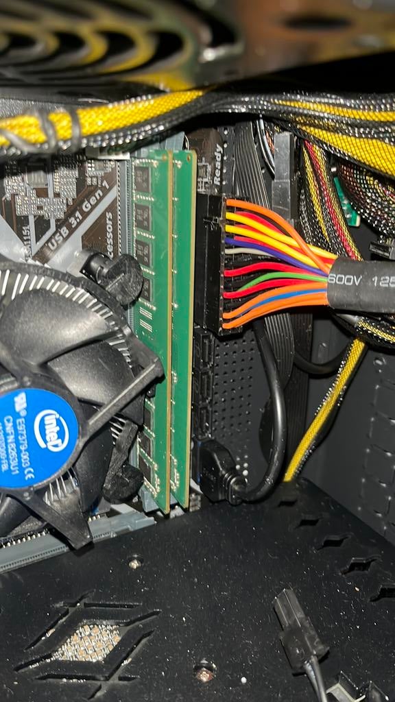 2x4gb ram ddr4 (crucial) 2133mhz, Computers en Software, RAM geheugen, DDR4, 8 GB, Nieuw, Ophalen of Verzenden
