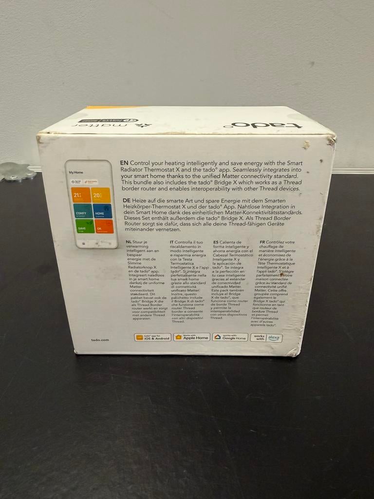 Tado Smart Radiator Thermostat x Starter Kit, Ophalen of Verzenden, Slimme thermostaat, Nieuw