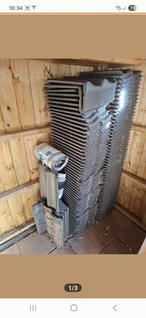 WEG=WEG! Nieuwe dakpannen Monier Novo+ en 2 ruiterrollen, Steen of Klei, Zwart, Nieuw, Ophalen of Verzenden