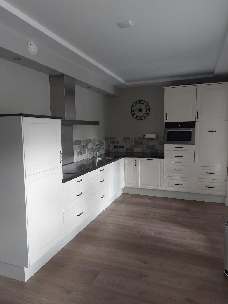 Complete hoek keuken met apparatuur, Ophalen, Gebruikt, Wit, Hoekkeuken