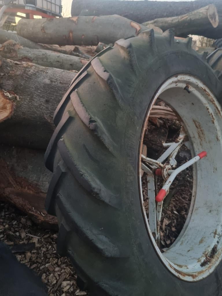 Dubbellucht wielen 13.6r38, Ophalen of Verzenden