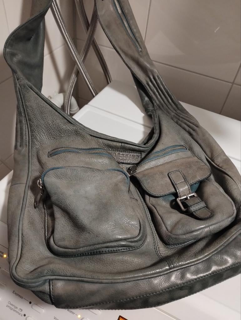 Liebeskind Berlin grote schoudertas, Sieraden, Tassen en Uiterlijk, Tassen | Schoudertassen, Leer, Ophalen of Verzenden