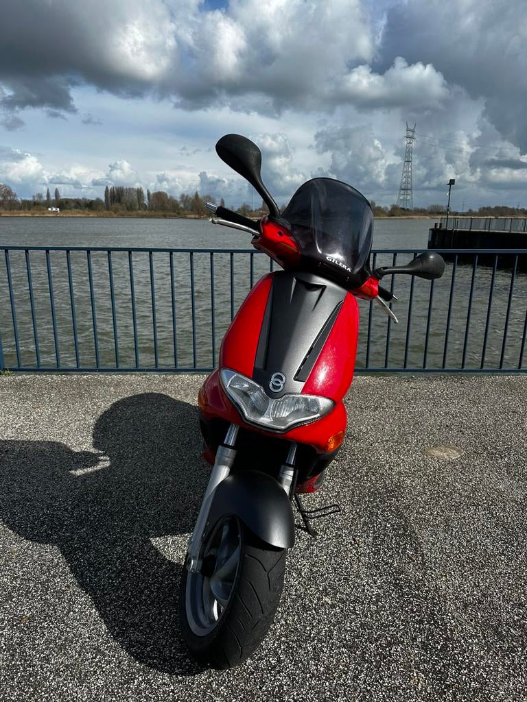 gilera runner 180cc a2, Fietsen en Brommers, Scooters | Piaggio, Ophalen of Verzenden, Zo goed als nieuw, Benzine, Overige modellen