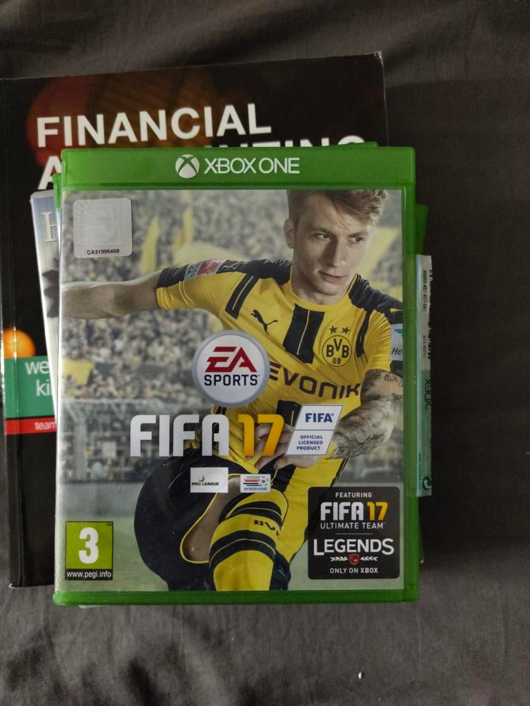 FIFA 17 voor Xbox One - Voetbalgame, Gebruikt, Ophalen of Verzenden, Eén computer, Sport