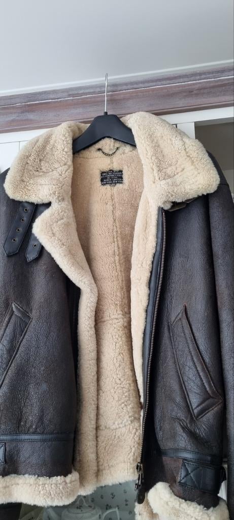 2 Prachtige met schapenbont gevoerde Avirex Piloten Jacks, Ophalen, Zo goed als nieuw, Maat 56/58 (XL), Zwart