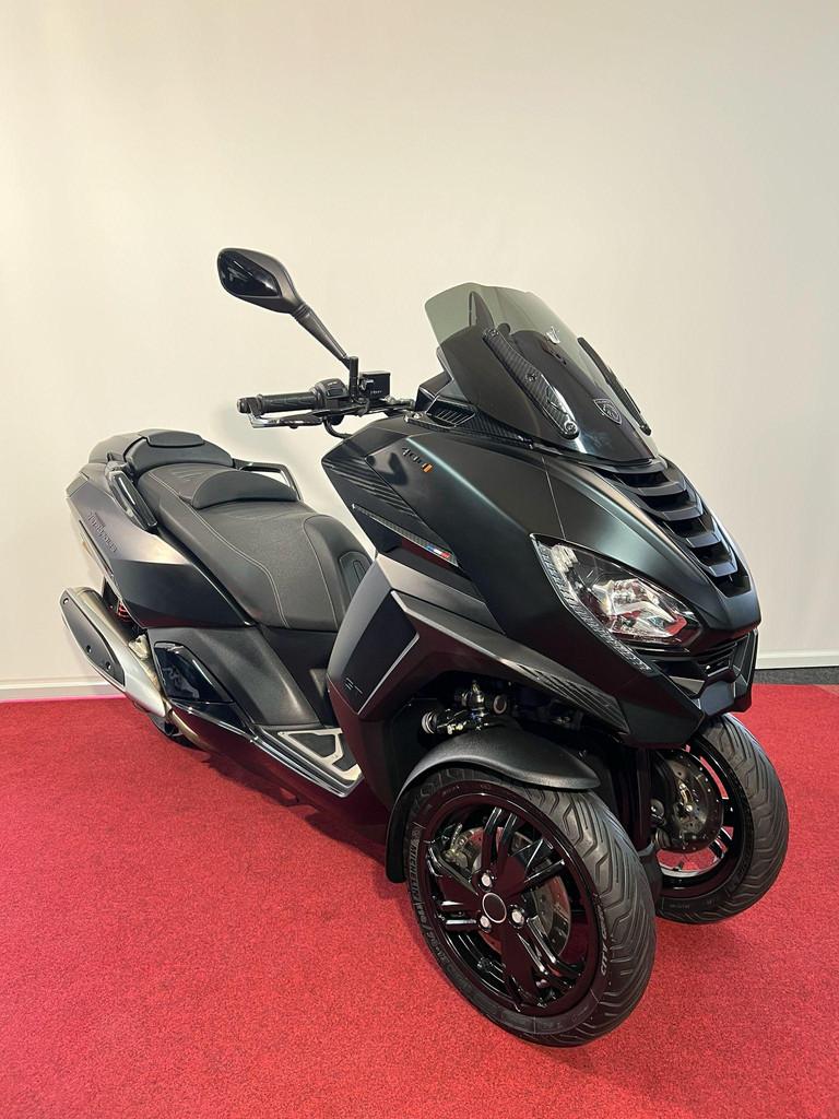 Peugeot Metropolis GT Black Carbon Edition - foto 2