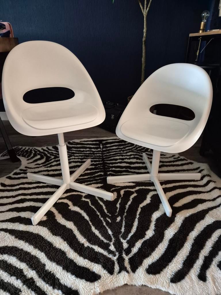 Twee Ikea kinderstoelen met zebra kleed, Kinderen en Baby's, Kinderstoelen, Ophalen, Gebruikt, Meegroeistoel
