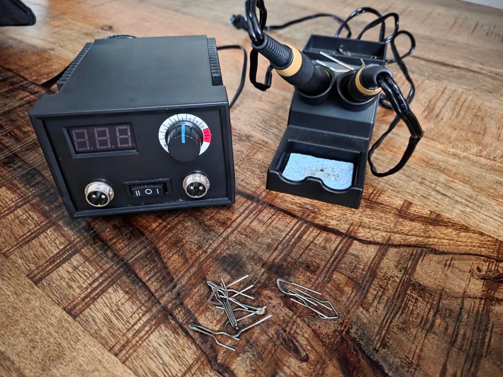 Pyrografie set met temperatuurregeling en accessoires, Ophalen of Verzenden, Gebruikt, Meerdere media, Overige typen