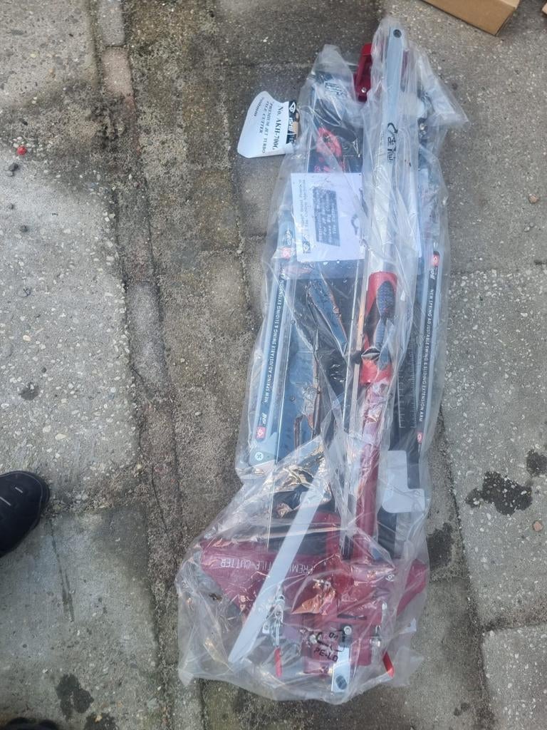 Nieuwe tegelsnijder - ongebruikt in verpakking, Ophalen of Verzenden, Nieuw