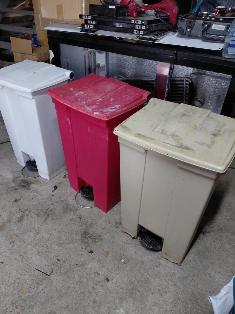 Kliko.s / vuilnisbakken div modellen, Ophalen, Kunststof, Minder dan 50 cm