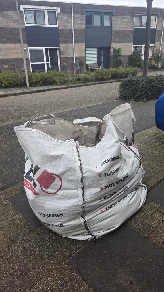 Gratis zand: 1 kuub ophoogzand/straatzand, Tuin en Terras, Zand, Ophalen