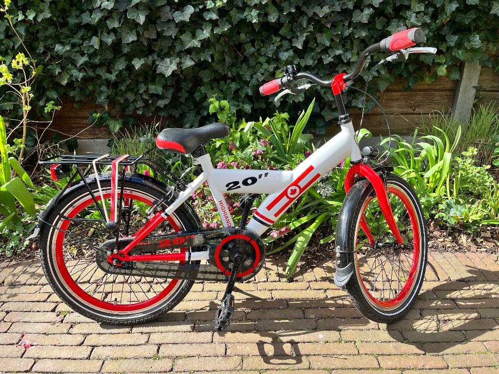 Highlander Amigo 20 inch kinderfiets rood/wit, Ophalen, Zo goed als nieuw, 20 inch of meer, Highlander