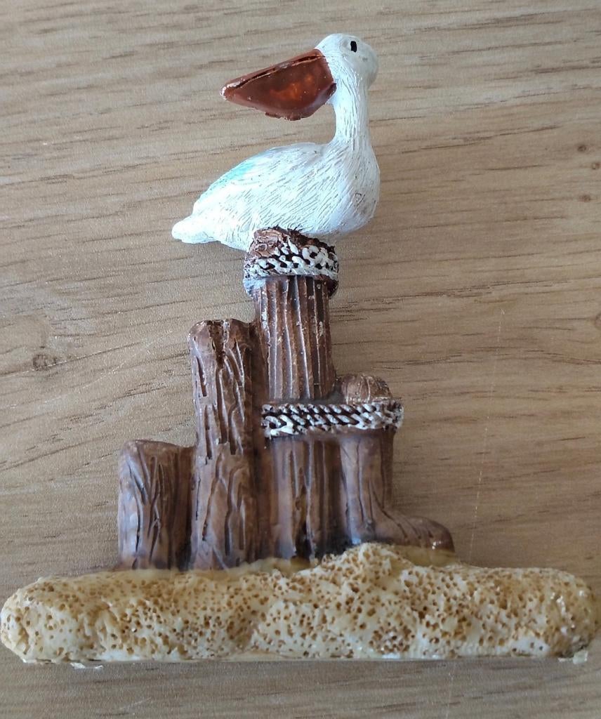 WITTE PELIKAAN OP STRANDPALEN, Verzenden, Zo goed als nieuw, Vogel, Beeldje of Figuurtje