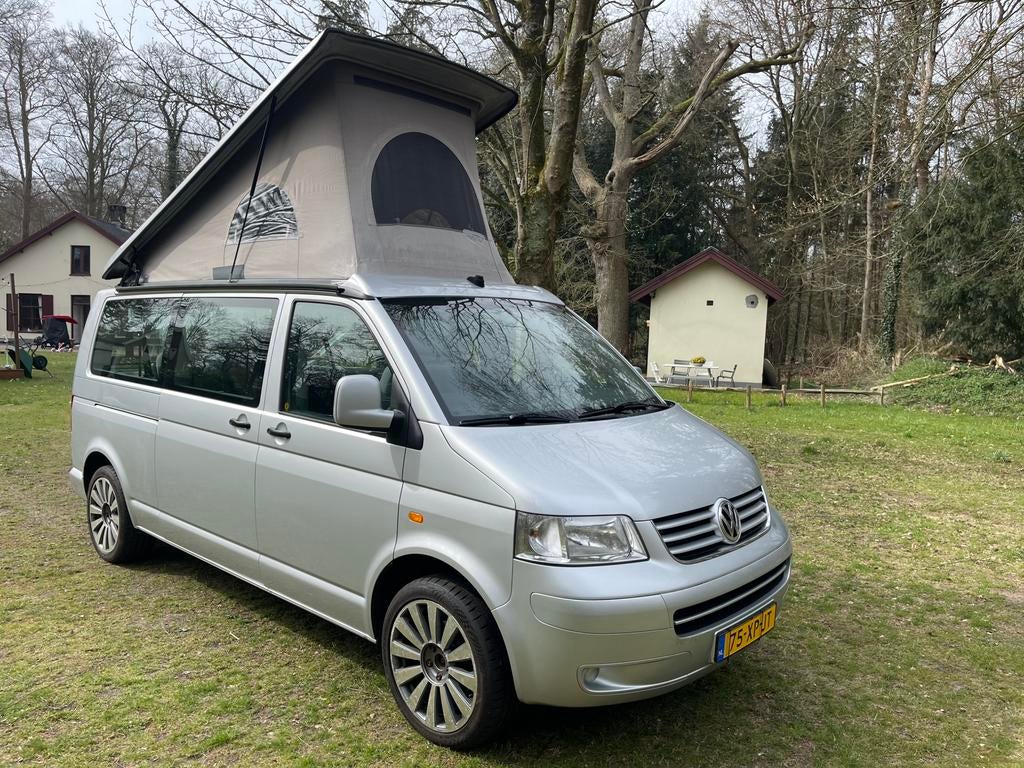 VW T5 Caravelle 130pk 8 pers slaaphefdak 1e eigenaar nwe APK, Caravans en Kamperen, Campers, Buscamper of Camperbus, Volkswagen