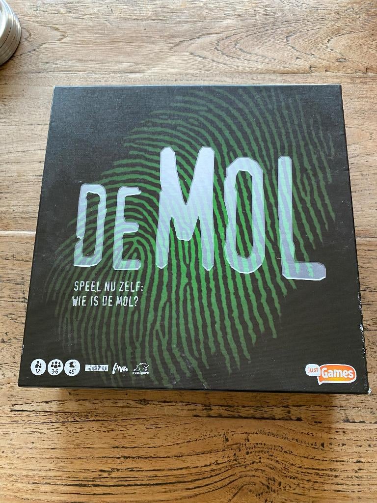 Wie is de Mol? z.g.a.n., Hobby en Vrije tijd, Gezelschapsspellen | Bordspellen, Vijf spelers of meer, Ophalen of Verzenden, Zo goed als nieuw