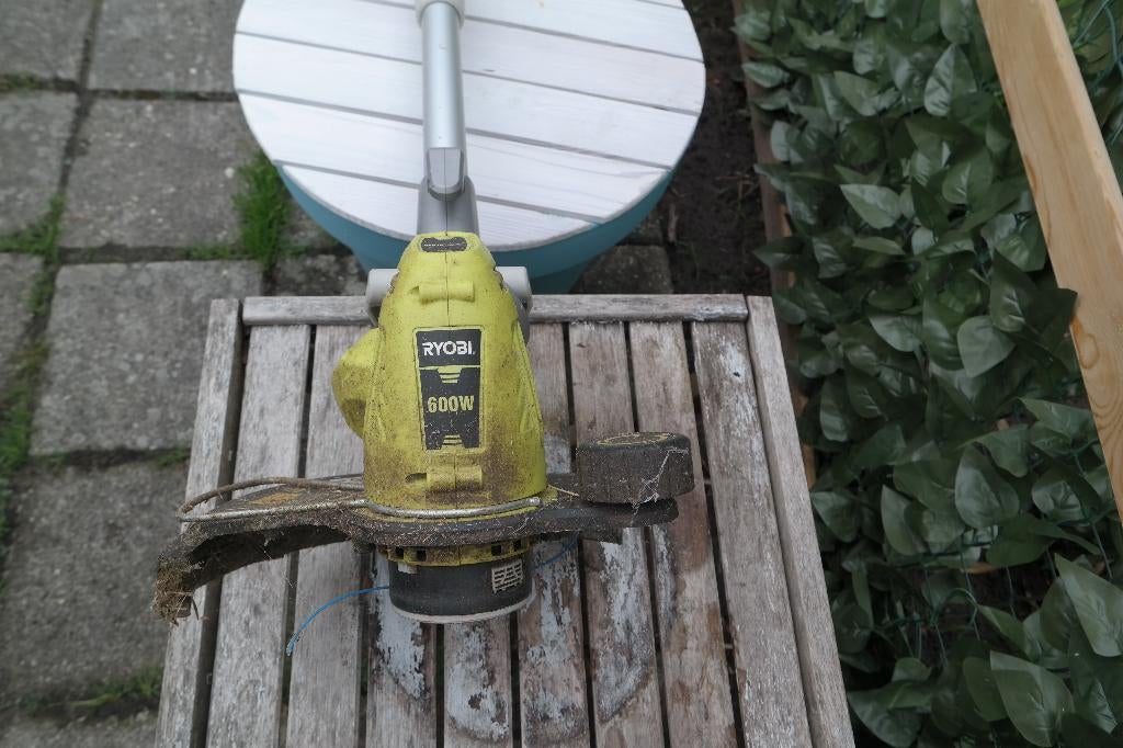 Strimmer 220 volt, Tuin en Terras, Grastrimmers, Ophalen, Zo goed als nieuw, Elektrisch, Ryobi