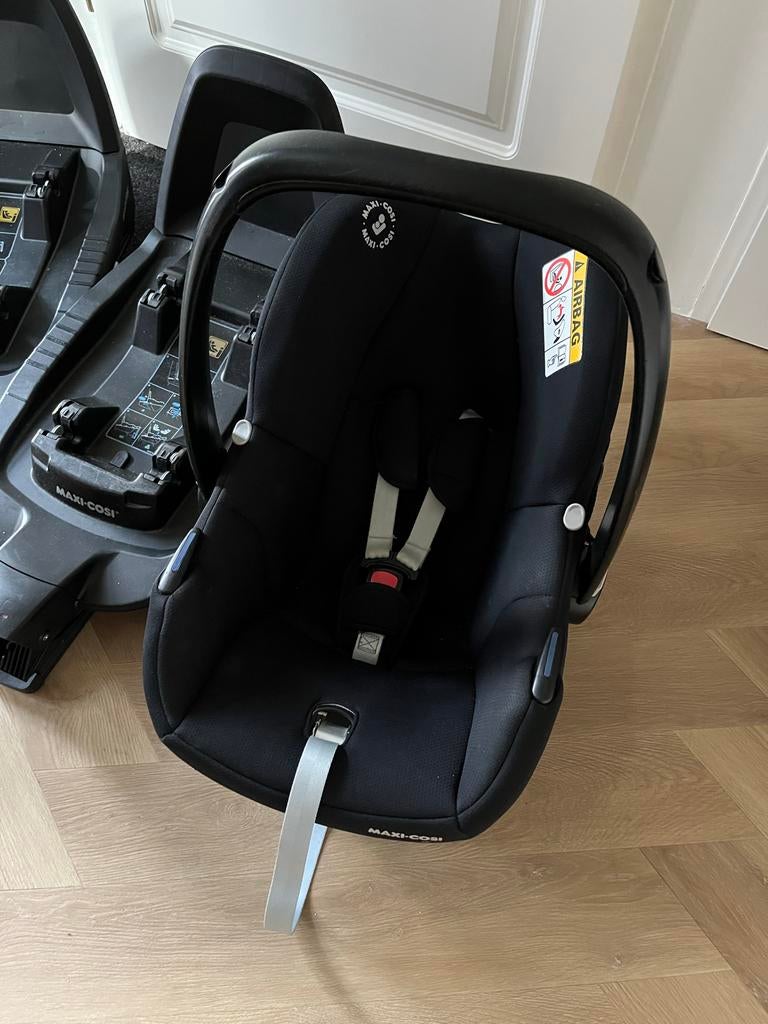 Maxi Cosi Tinca I-Size met 2 bases - Zo goed als nieuw, Ophalen, Gebruikt, Isofix, 0 t/m 13 kg