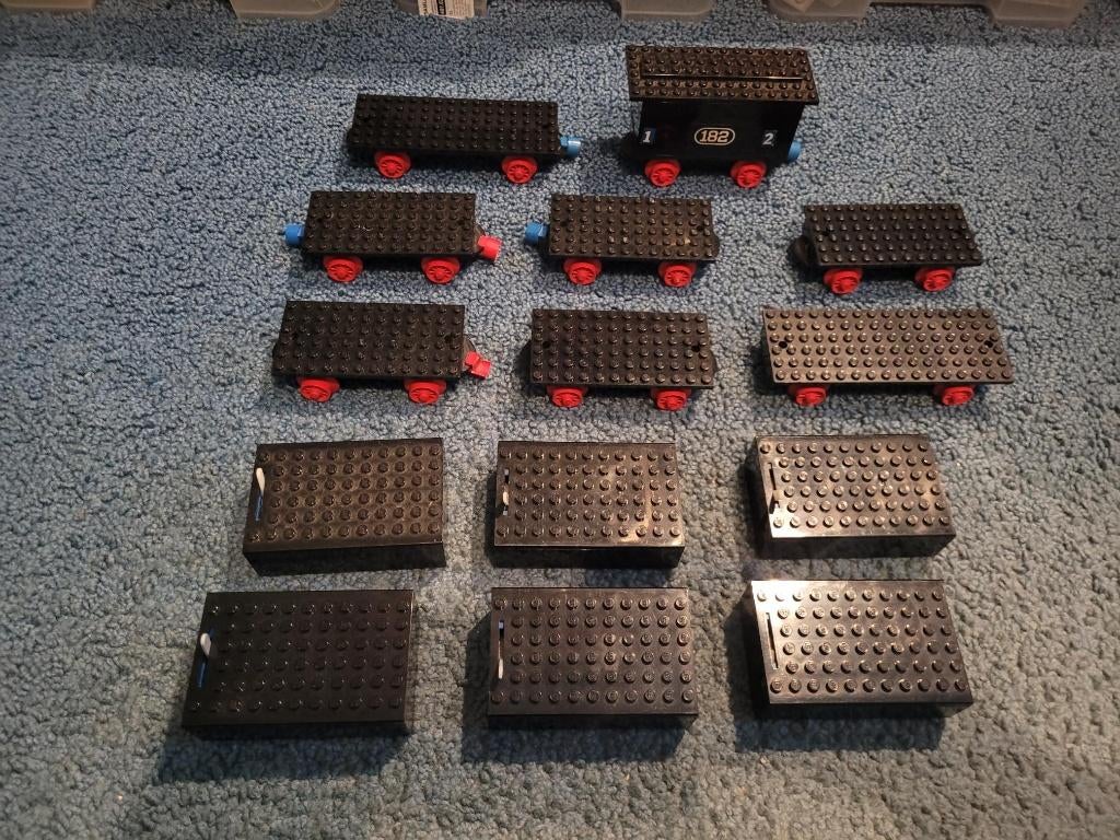 Partij H272=Lego wagons DEFECT + boxen zelf testen