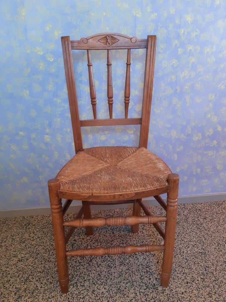 Brocante houten stoel met biezen zitting, Ophalen