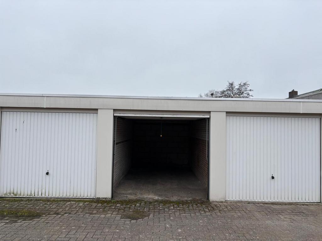 Garagebox in Winschoten te koop(verhuurd)