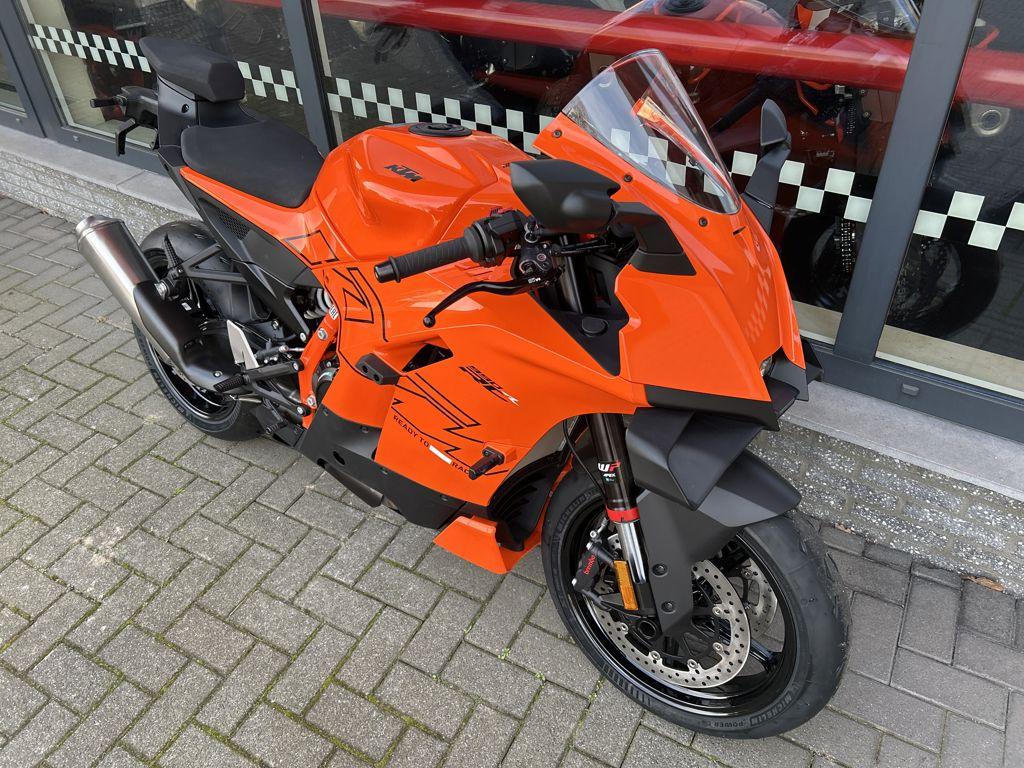 KTM 990 RC R 2026 - foto 2