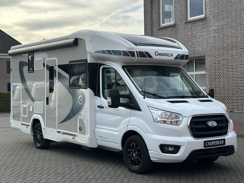 Chausson 640 Titanium Premium, Ruimtewonder, Caravans en Kamperen, Campers, Automaat, Diesel, 6 tot 7 meter, Half-integraal