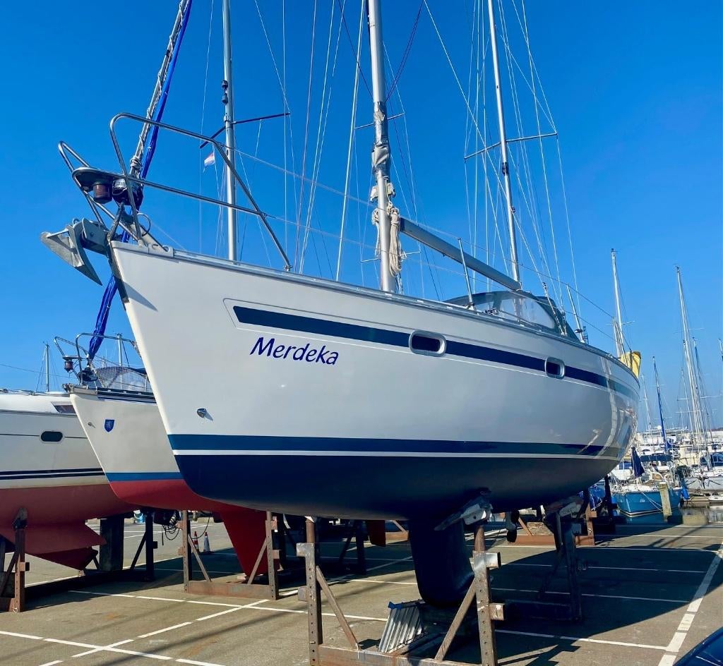 Bavaria 32 Holiday, Watersport en Boten, Ophalen, Gebruikt, Diesel, 9 tot 12 meter