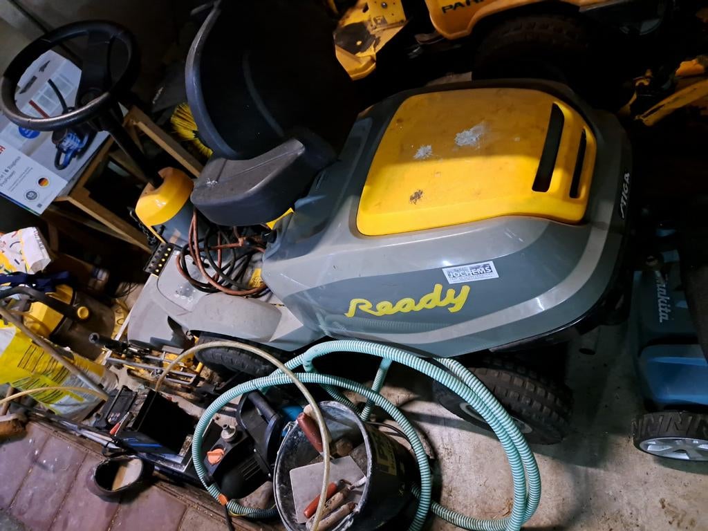 Stiga Ready zitmaaier - 85cm maaidek, Ophalen, Cirkelmaaier, Gebruikt, Benzine-grasmaaier