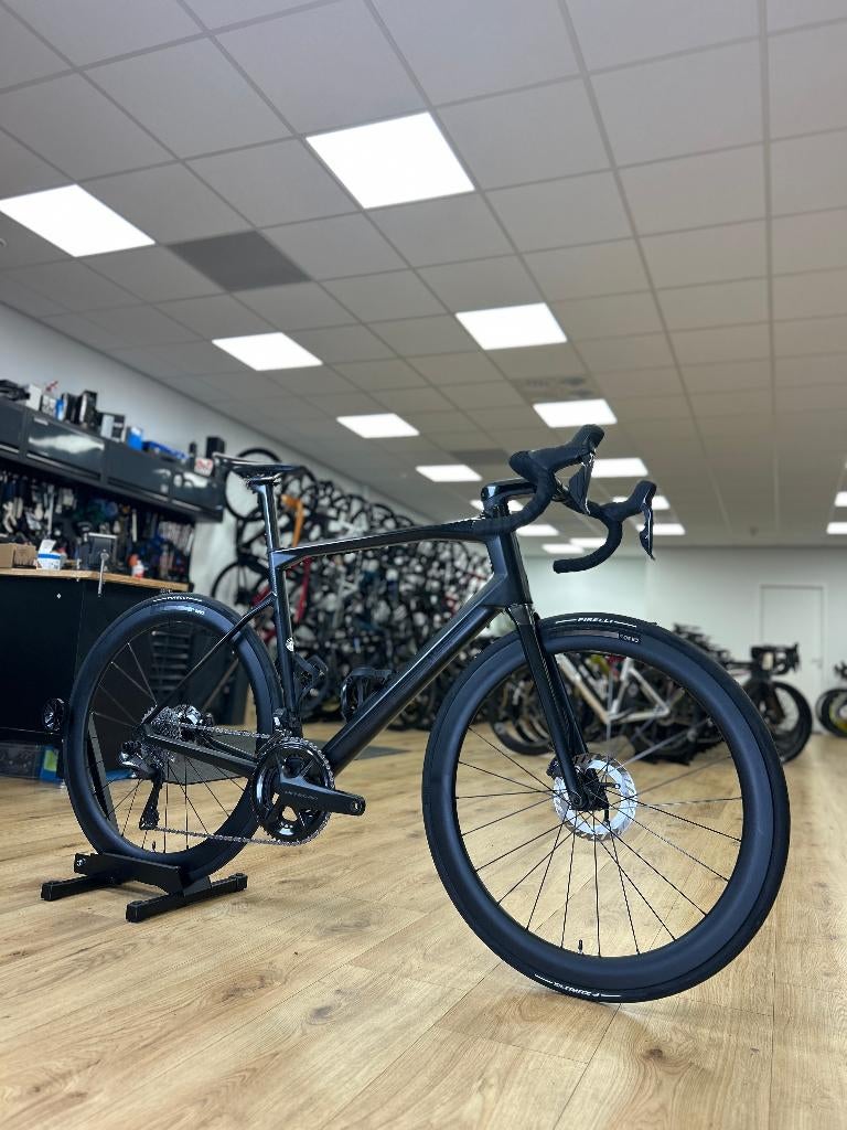 BMC Roadmachine 01 Di2 Carbon Racefiets, Ophalen, Zo goed als nieuw, Overige typen