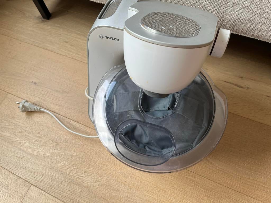Bosch MUM Keukenmachine met accessoires, Ophalen, Gebruikt, Vaatwasserbestendig, 3 snelheden of meer